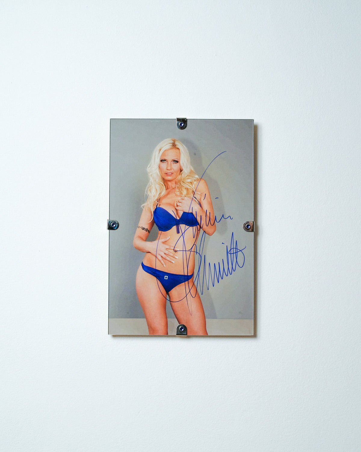 RHINESTONE RIVET PICTURE FRAME - BLUE | True saturated electric royal blue / MEDIUM